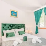 Ferienvilla 'villa Betelgeuse By Interhome Dugi Rat